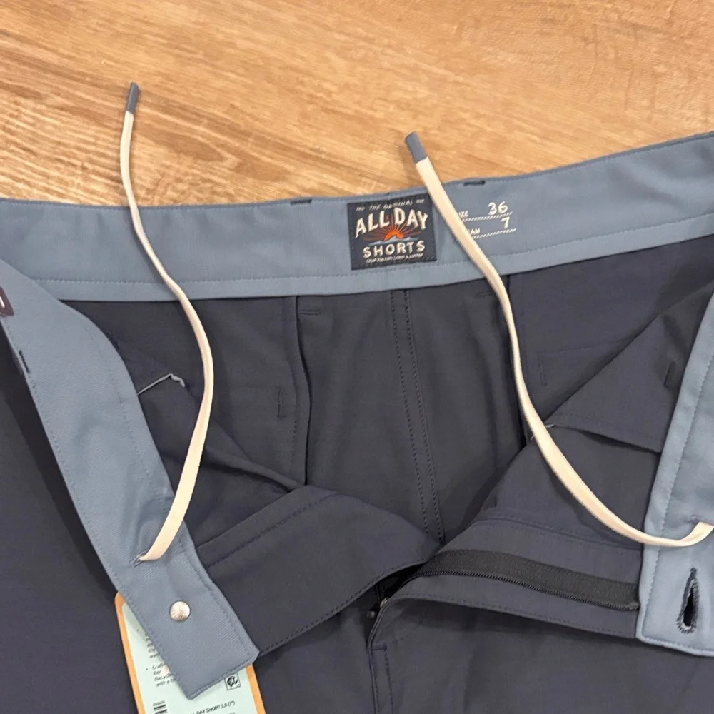 NWT - Faherty Men's Dark Blue Flat Front Shorts